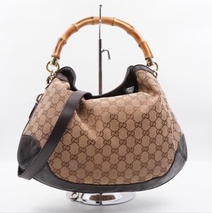 CF26 💟 Gucci Bamboo Peggy Hobo GG Canvas